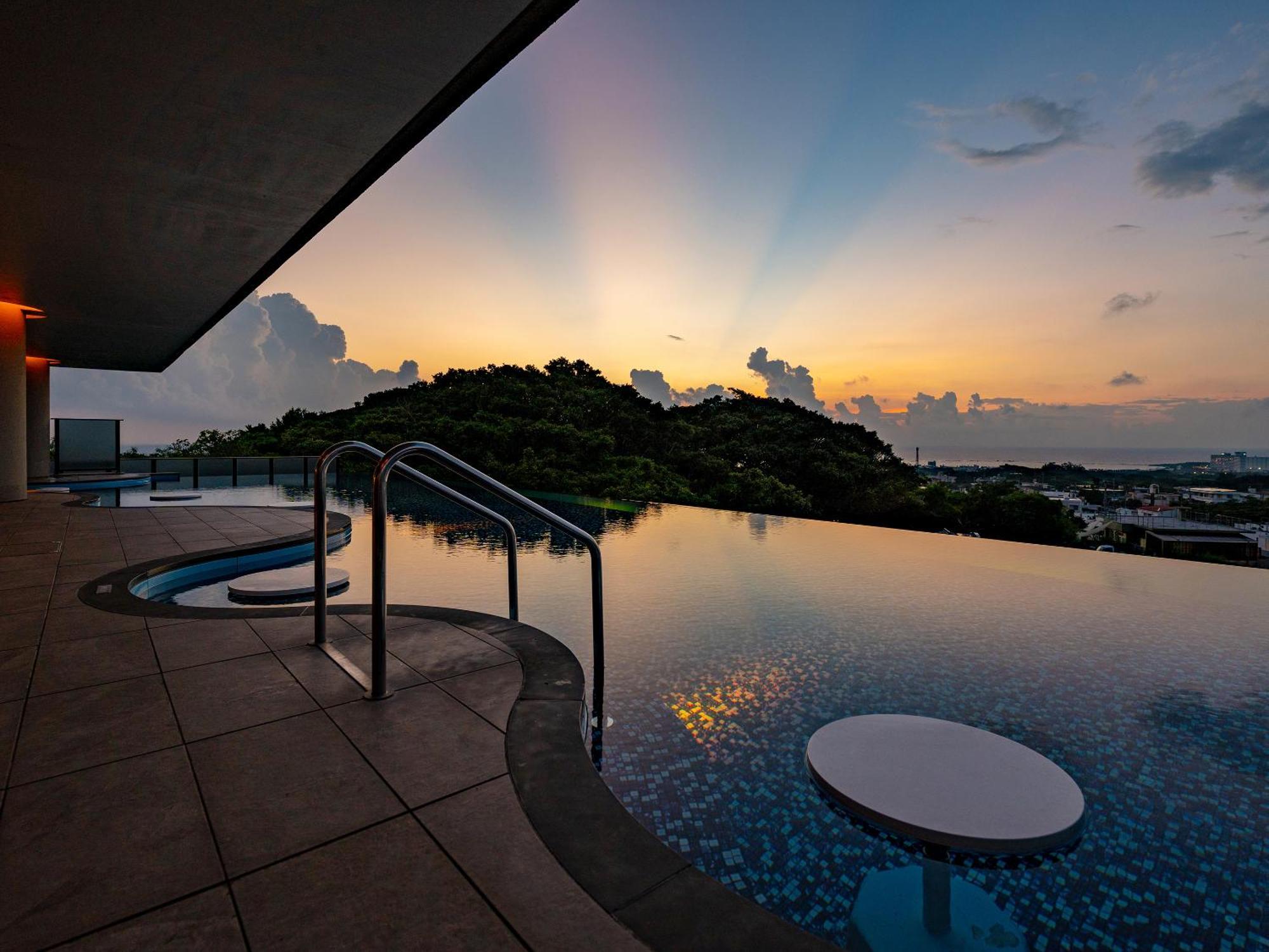 Glamday Style Okinawa Yomitan Hotel & Resort Exterior photo